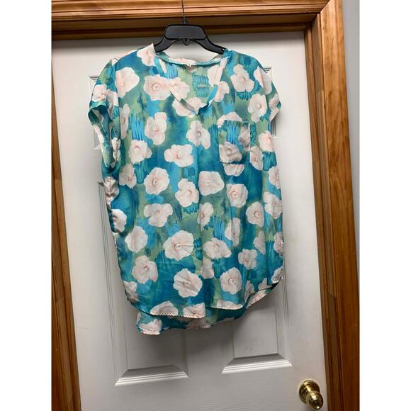 JODIFL Tops - Jodifl Floral Blouse Large Teal Blue V Neck High Low Pocket Lightweight